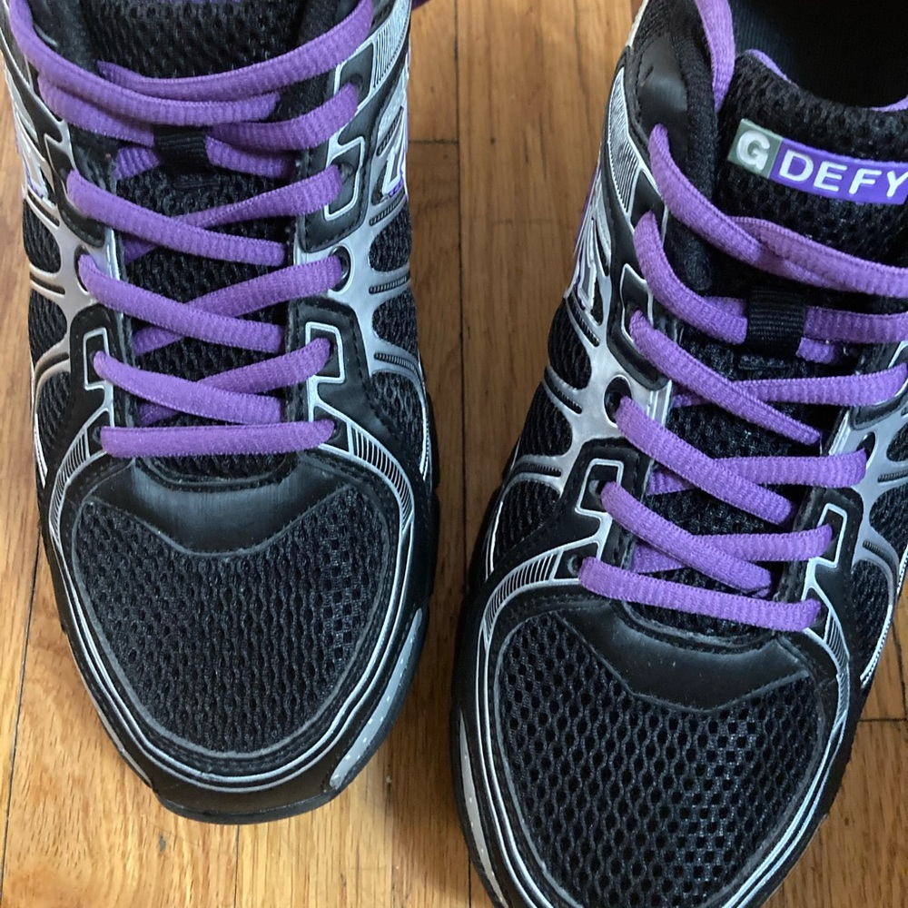 Gravity Defyer Sneakers